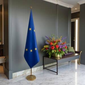 drapeau UE sur hampe