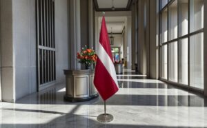 drapeau Lettonie sur hampe