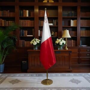 drapeau Malte avec mat