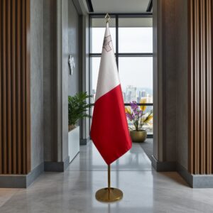 drapeau Malte avec pied