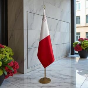 drapeau Malte avec pied