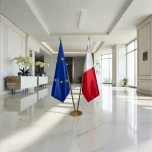 drapeau Malte avec pied
