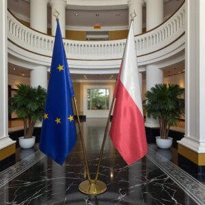 drapeau Pologne sur hampe