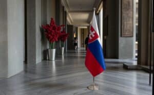 drapeau Slovaquie avec socle