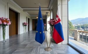 drapeau Slovaquie avec socle