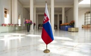 drapeau Slovaquie avec socle