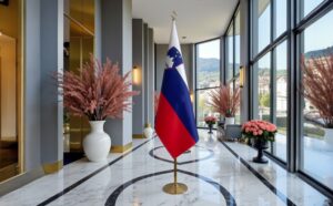 drapeau Slovenie avec hampe