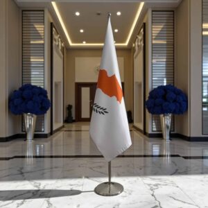 drapeau Chypre sur socle