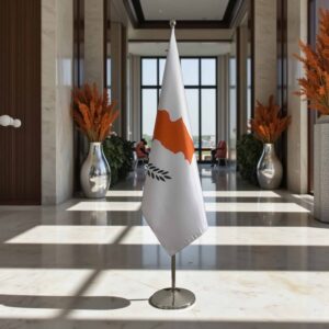 drapeau Chypre sur socle