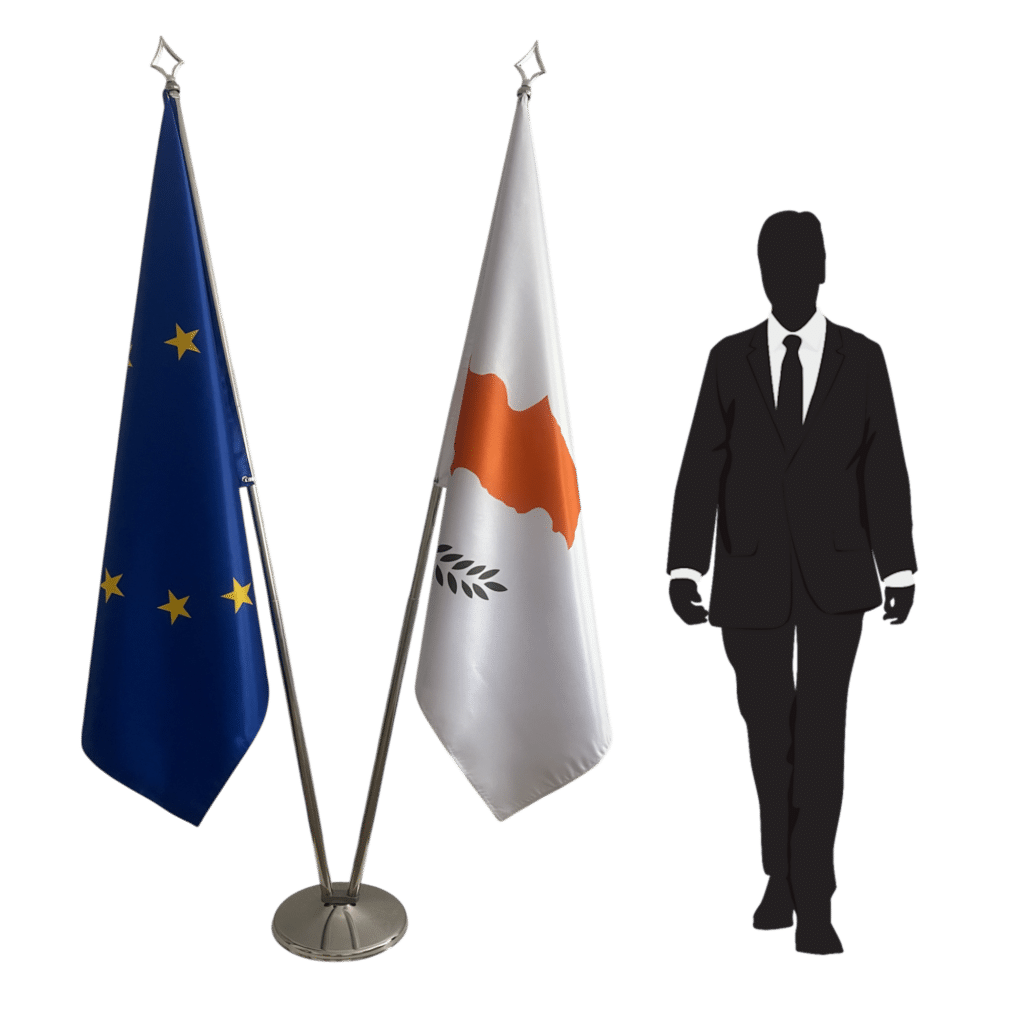bandera de chipre en asta