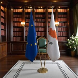 drapeau Chypre et UE pour mâts