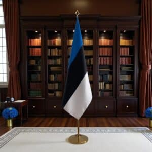 drapeau estonie sur hampe
