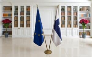 drapeau Finlande avec pied