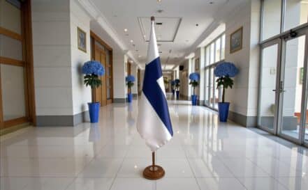 socle drapeau finlande
